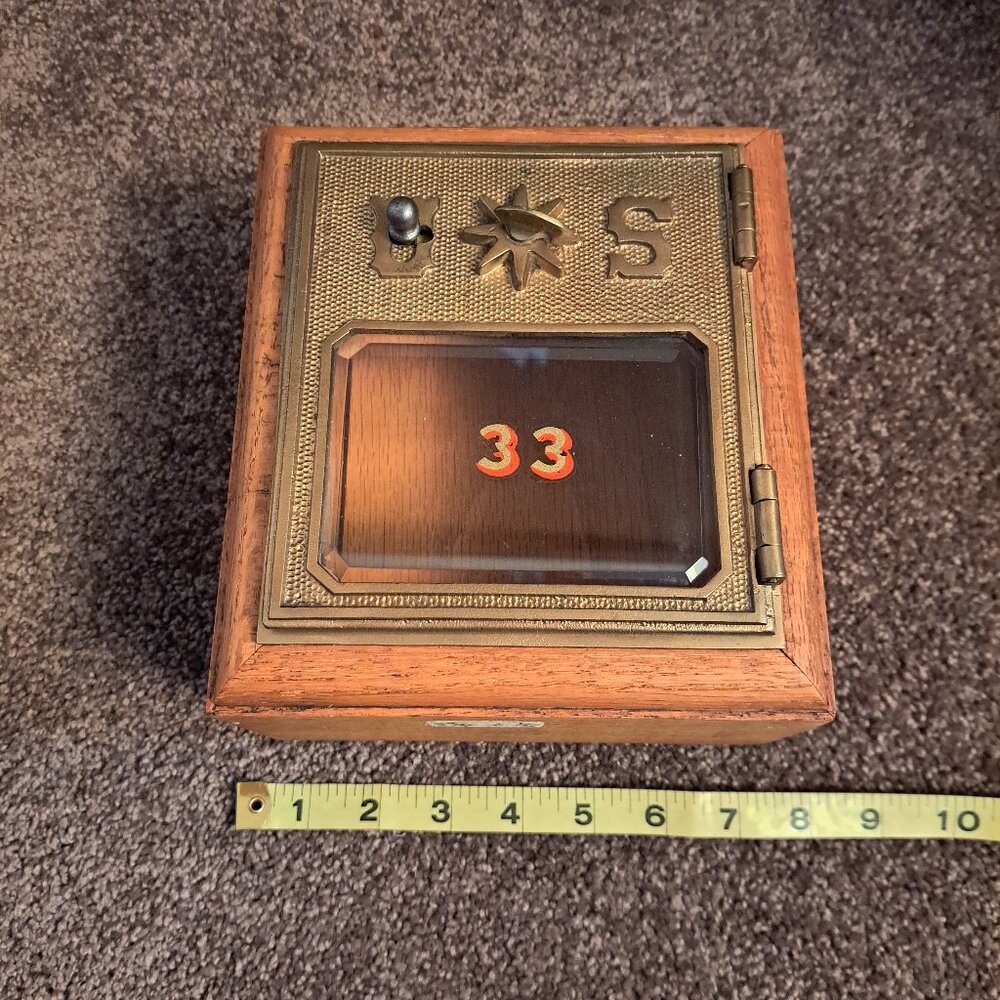 Antique USPS Post Office Box Door Bank With Combination And Original Brass Door - Picture 7 of 9